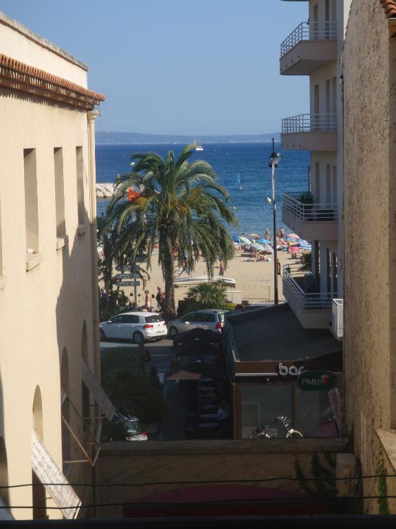 Hotel L'Oustaou Le Lavandou Pokoj fotografie
