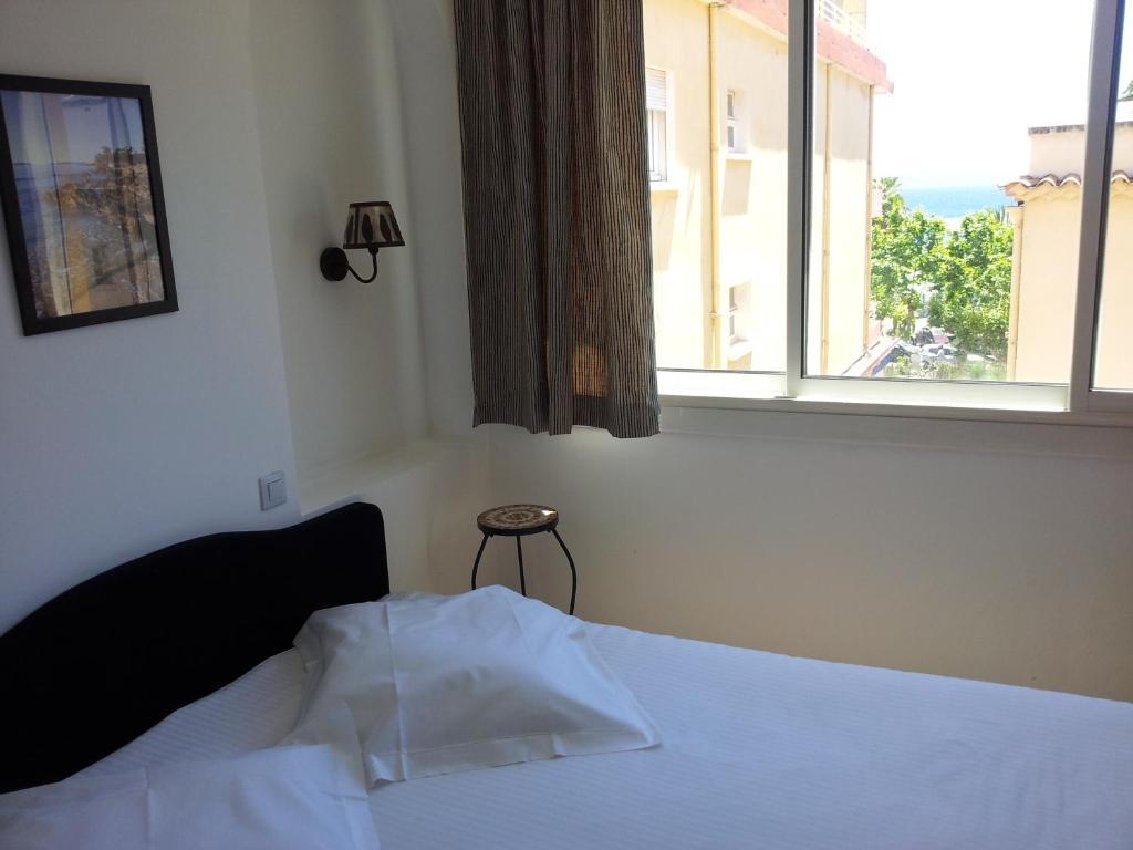 Hotel L'Oustaou Le Lavandou Exteriér fotografie