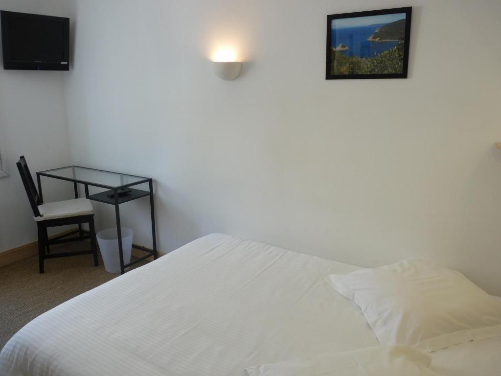 Hotel L'Oustaou Le Lavandou Exteriér fotografie