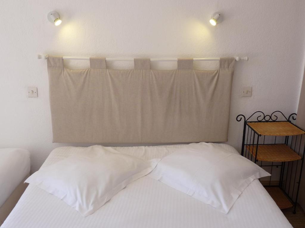 Hotel L'Oustaou Le Lavandou Pokoj fotografie